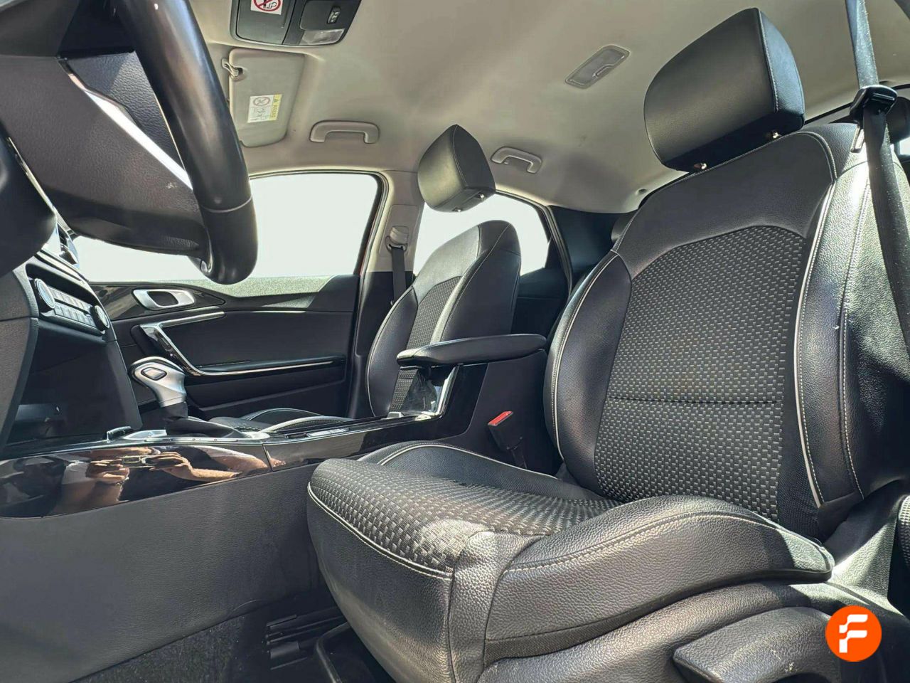 Foto Kia XCeed 10