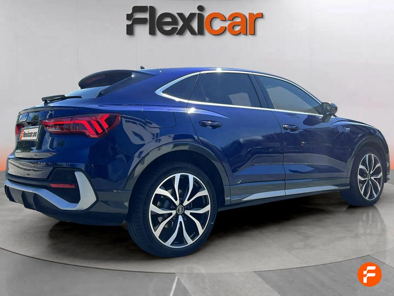 Foto Audi Q3 8