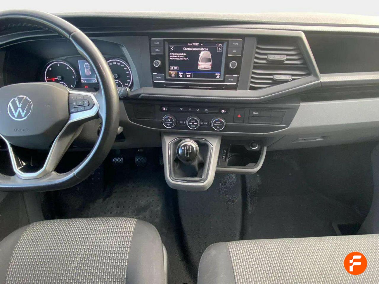 Foto Volkswagen Caravelle 11