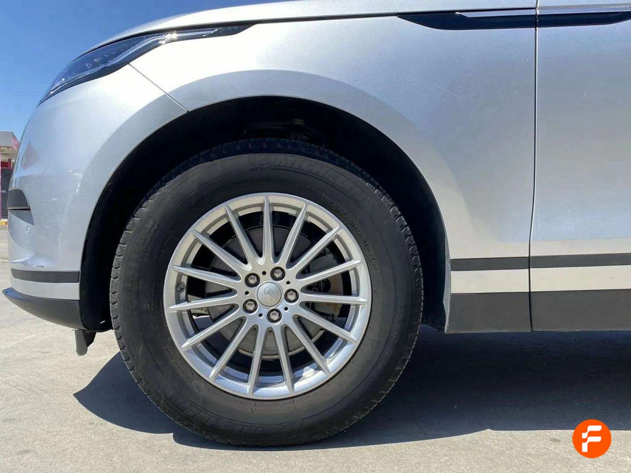 Foto Land-Rover Range Rover Velar 18