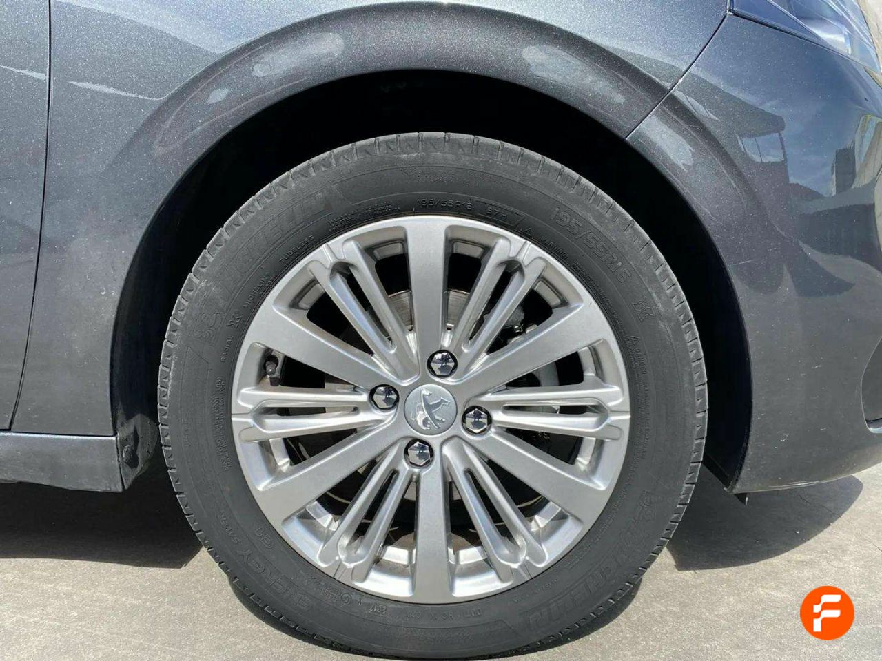 Foto Peugeot 208 13