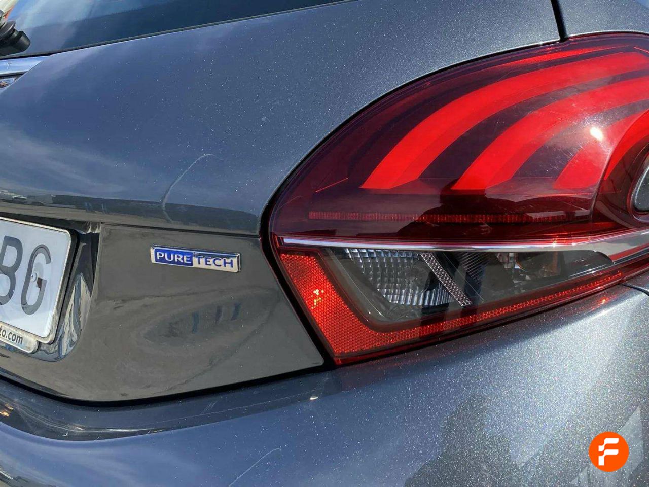 Foto Peugeot 208 17