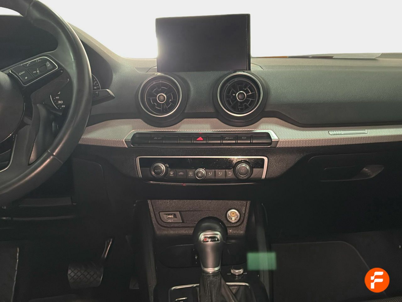 Foto Audi Q2 11