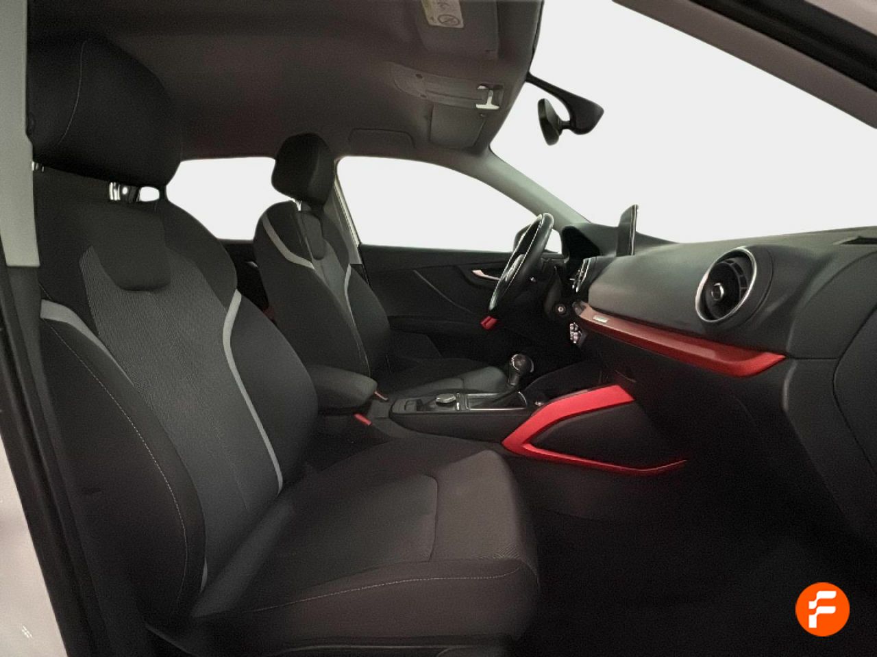 Foto Audi Q2 8