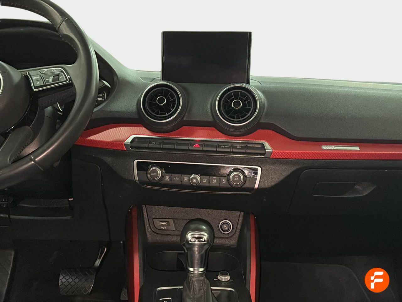 Foto Audi Q2 11