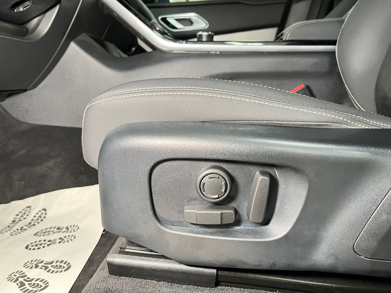 Foto Land-Rover Range Rover Velar 25