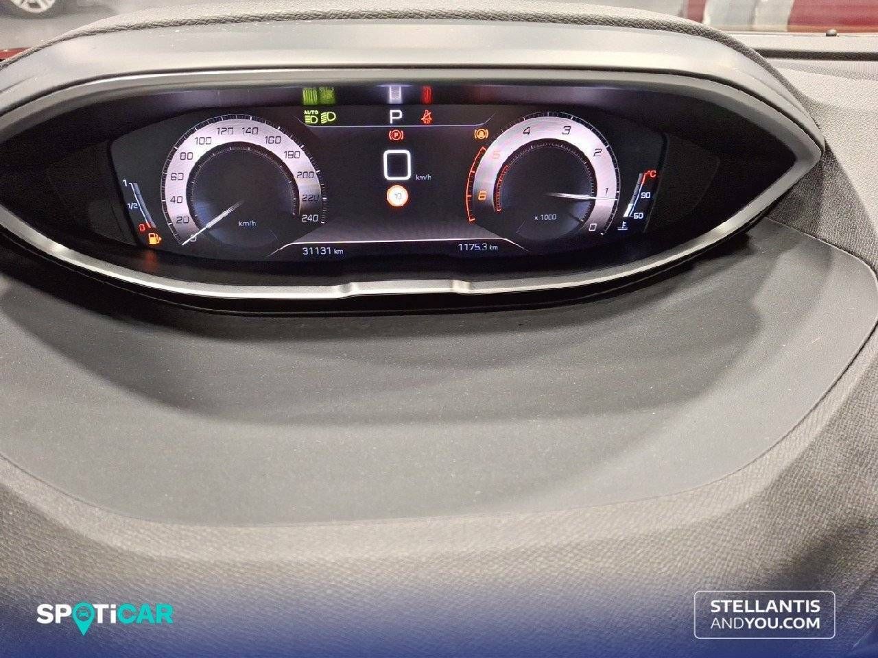 Foto Peugeot 5008 12