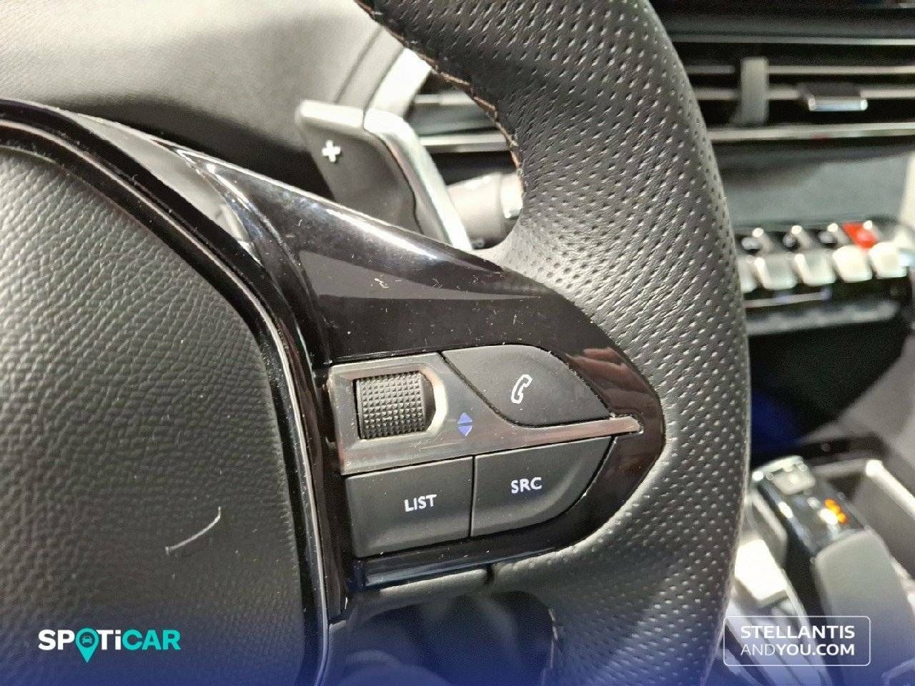 Foto Peugeot 5008 14