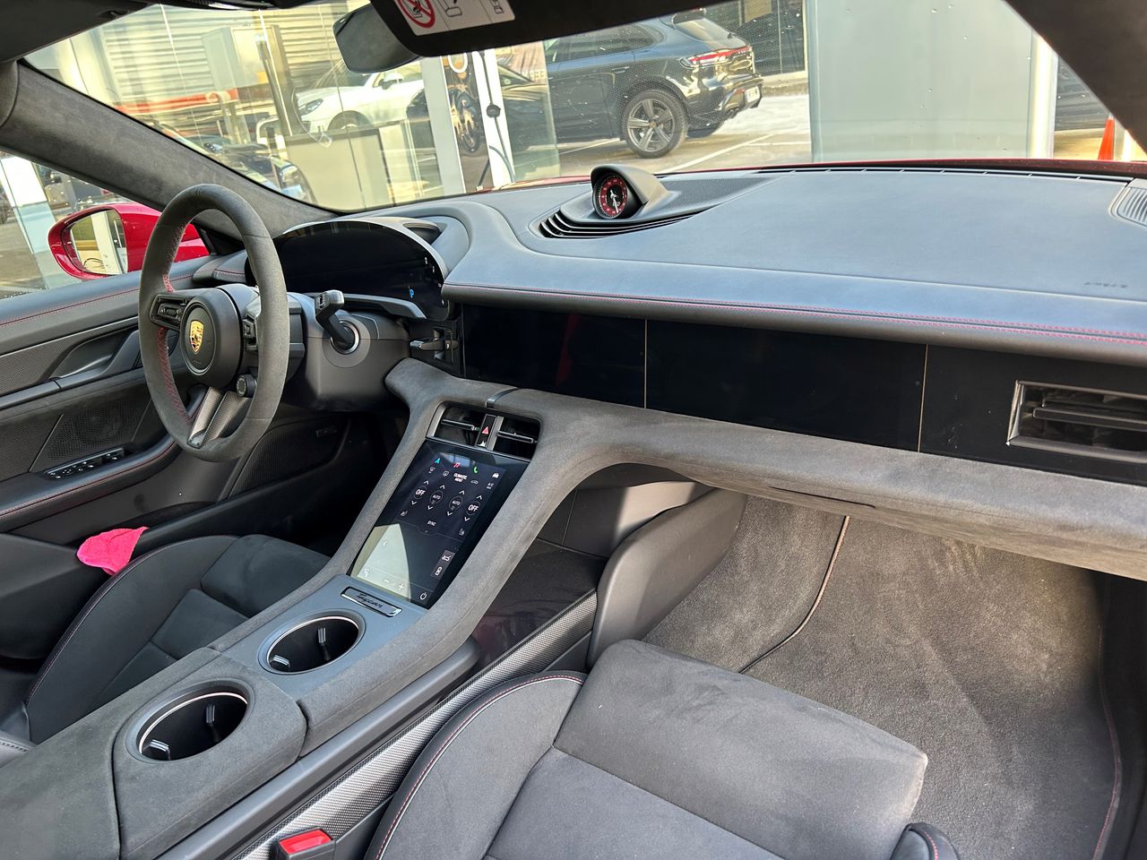 Foto Porsche Taycan 18