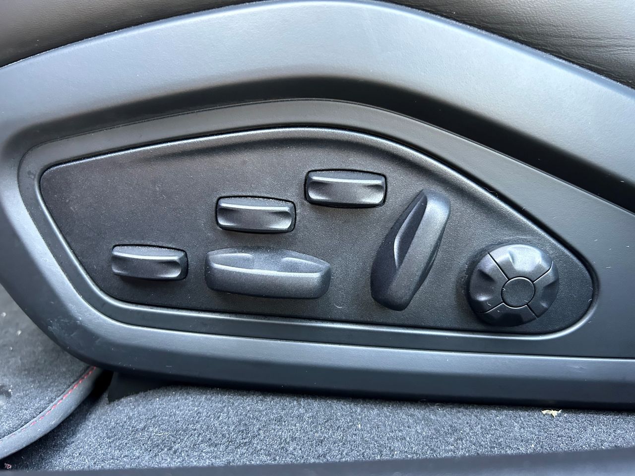 Foto Porsche Taycan 36
