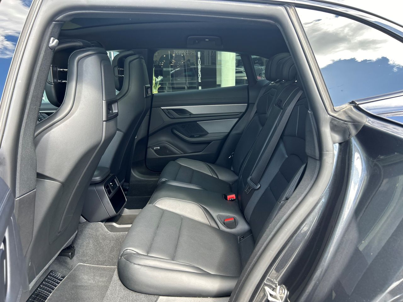 Foto Porsche Taycan 11