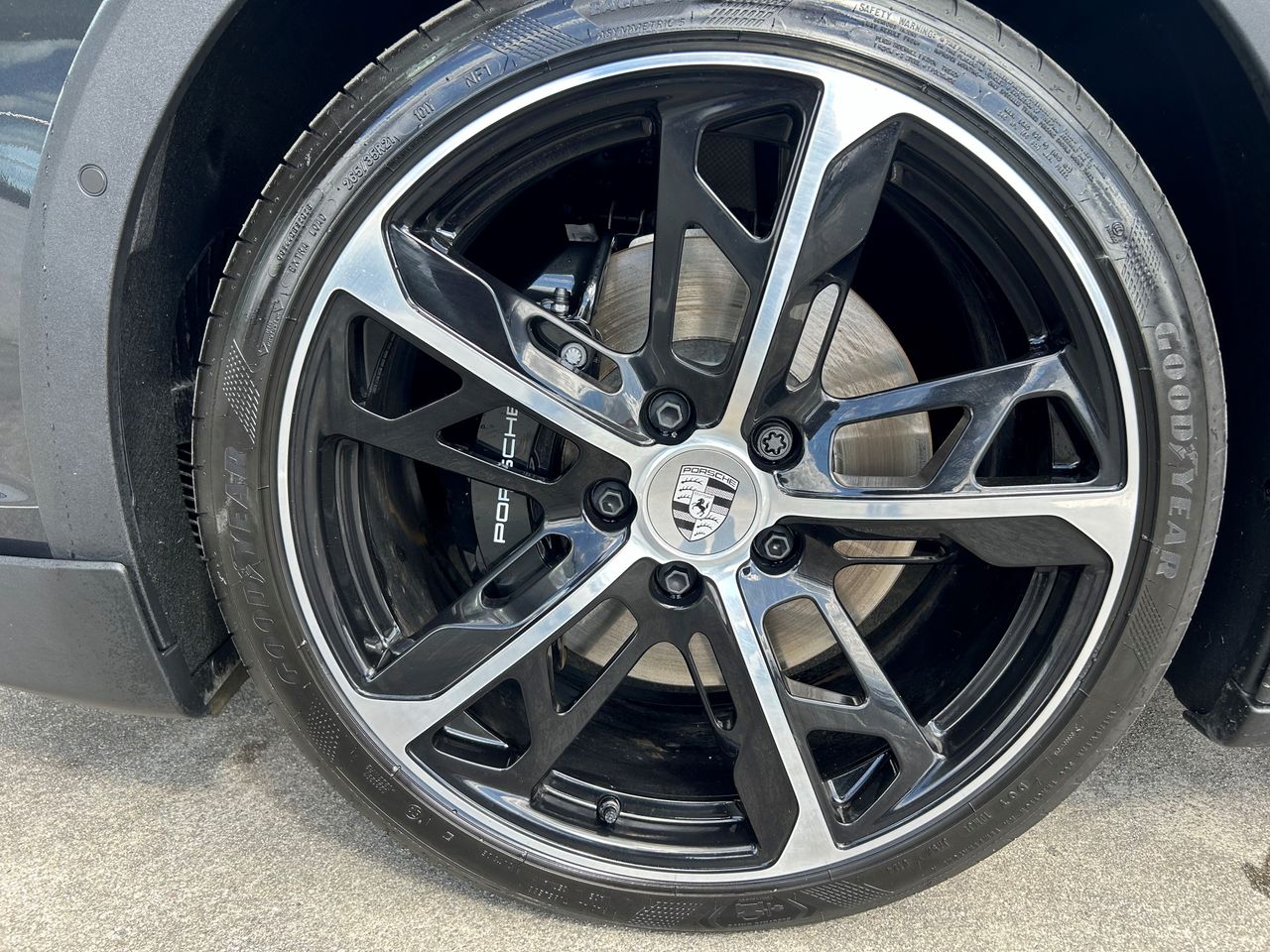 Foto Porsche Taycan 37