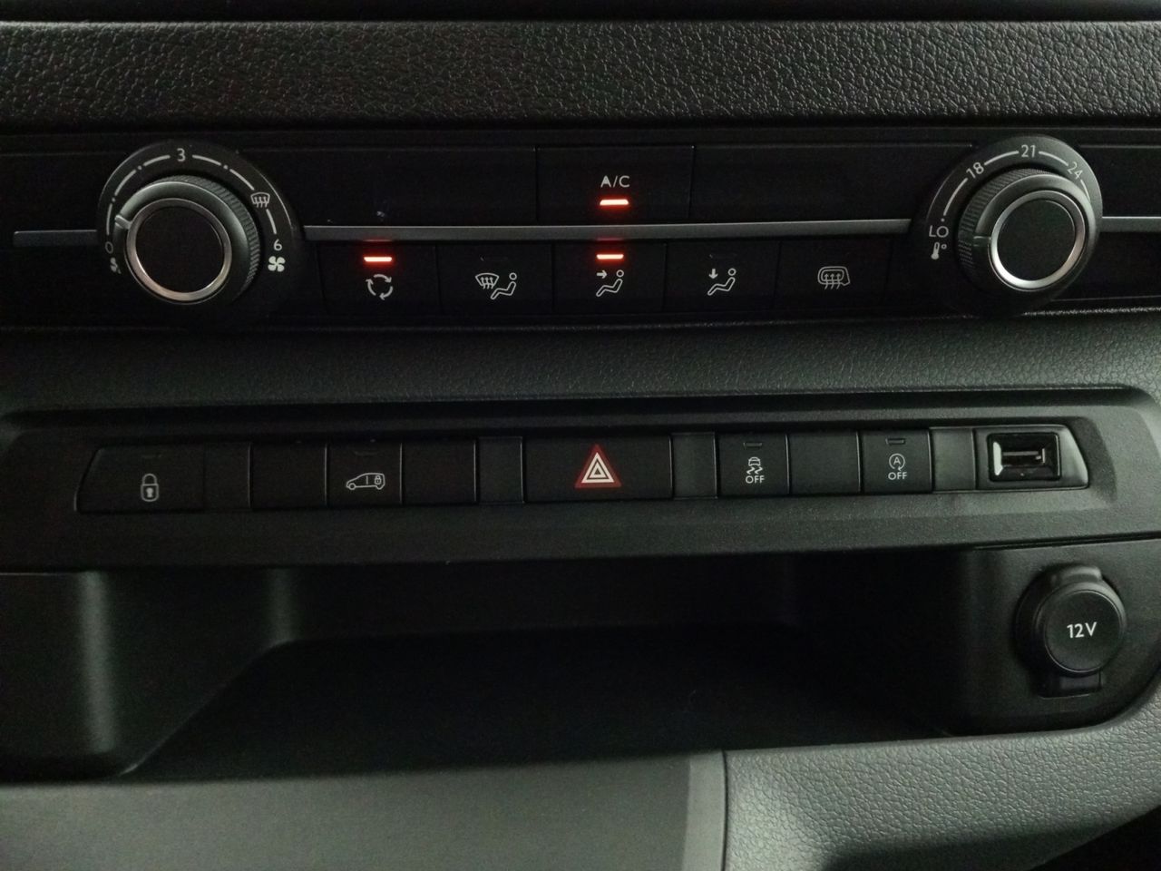 Foto Opel Vivaro 12