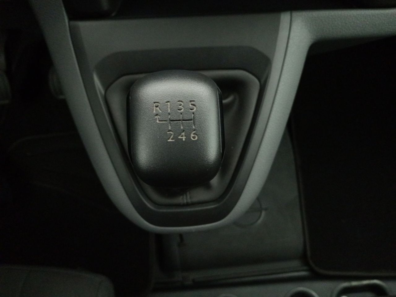 Foto Opel Vivaro 13