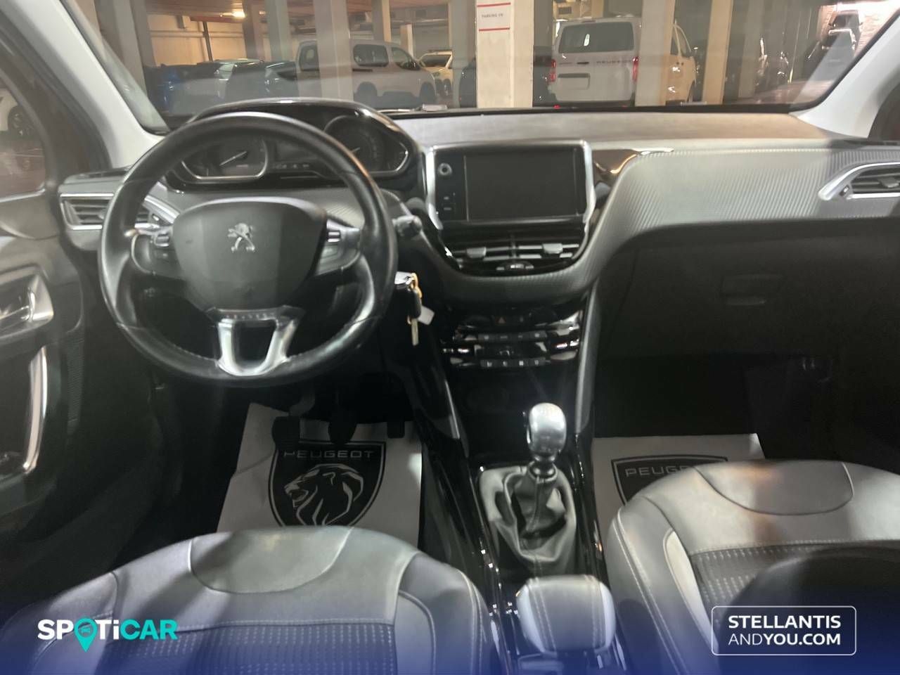 Foto Peugeot 2008 8