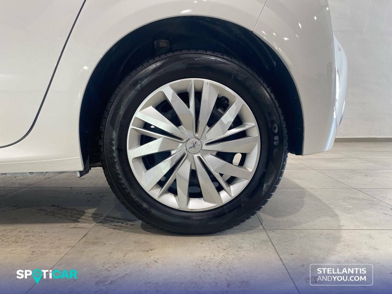 Foto Peugeot 208 11