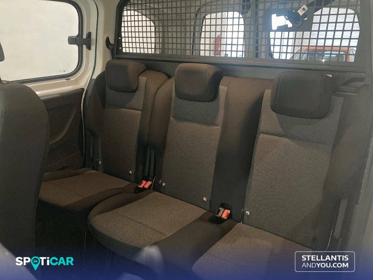 Foto Peugeot Rifter 10
