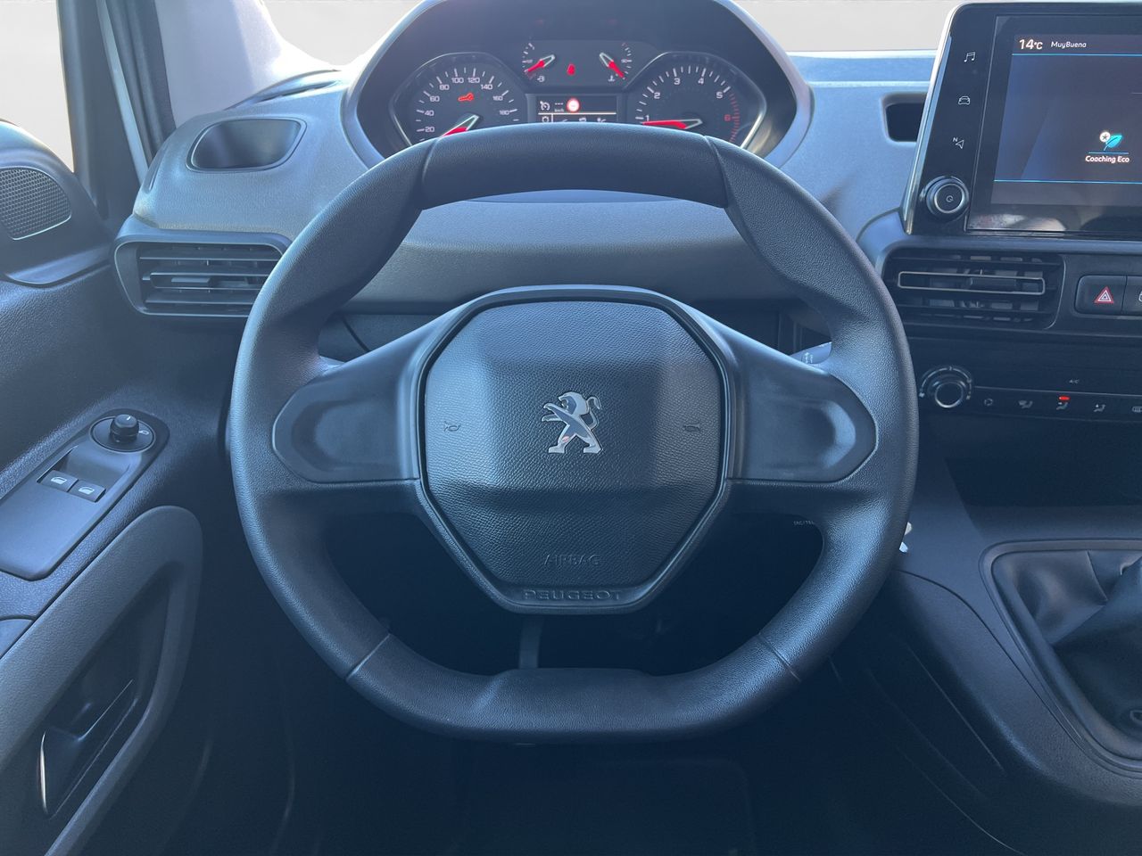 Foto Peugeot Rifter 10