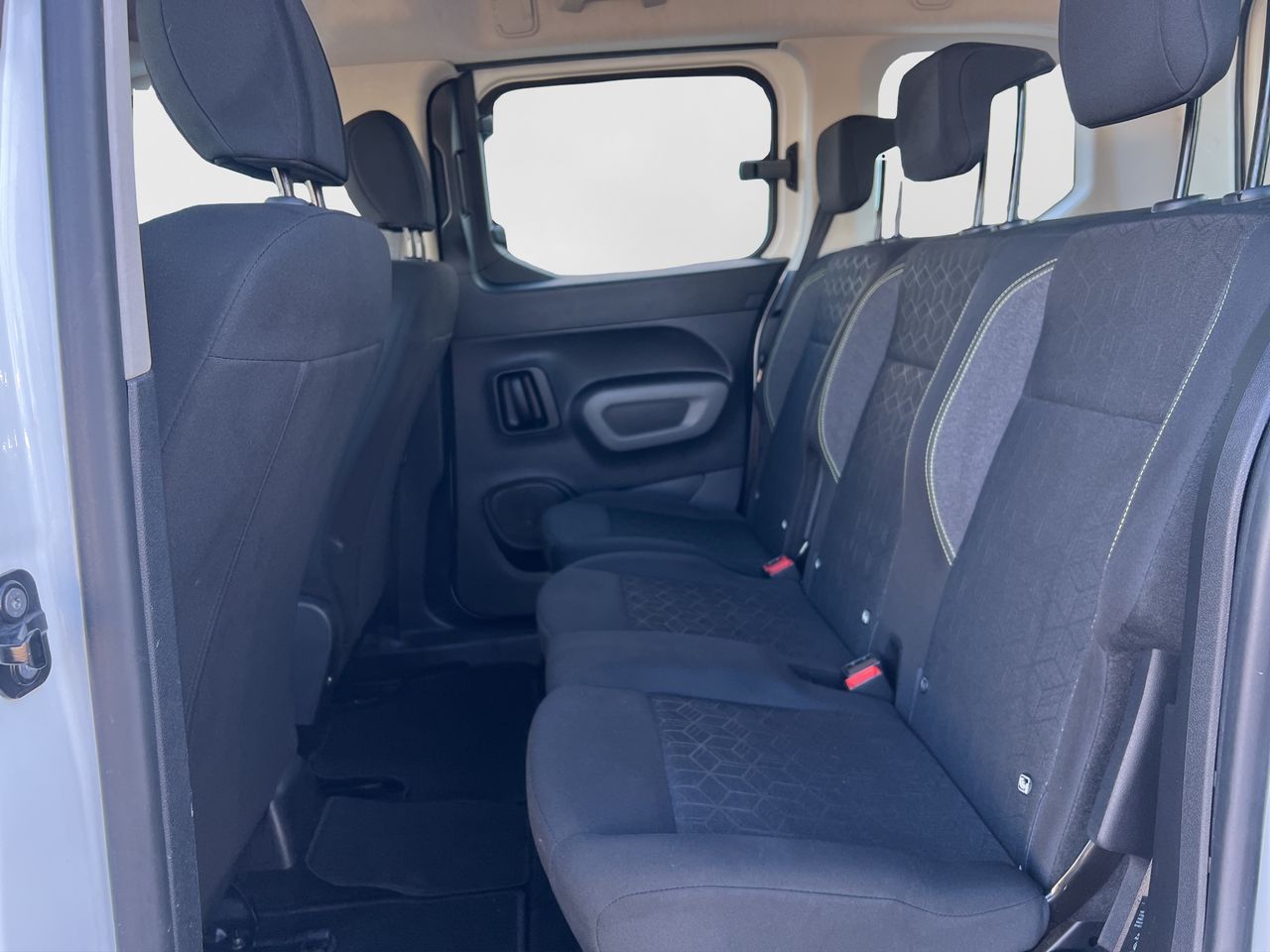 Foto Peugeot Rifter 13