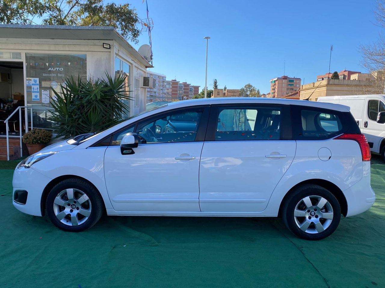 Foto Peugeot 5008 6