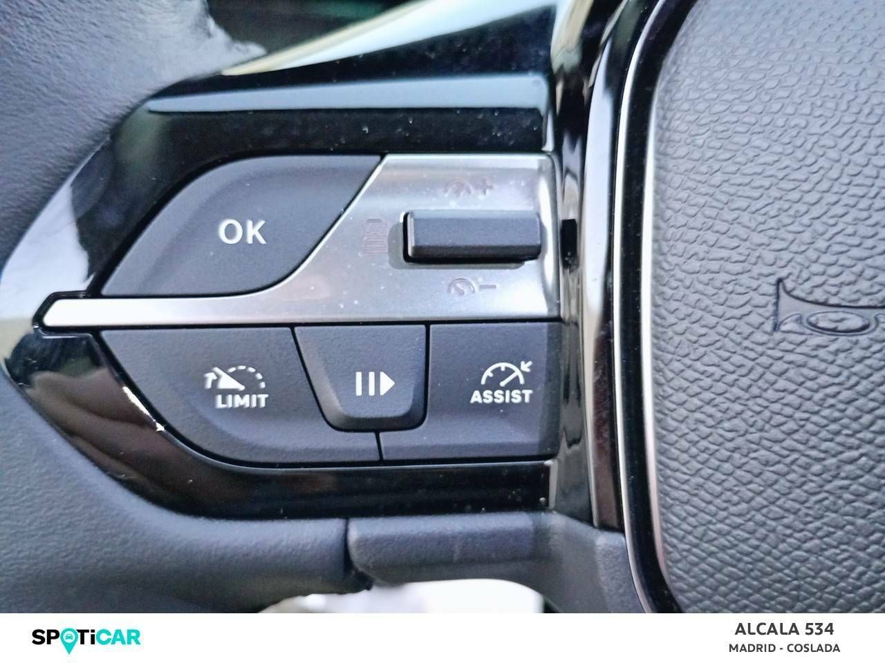 Foto Peugeot 408 19