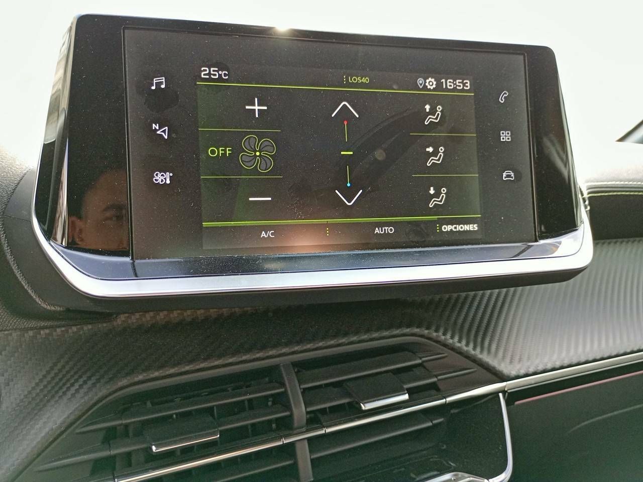 Foto Peugeot 208 18