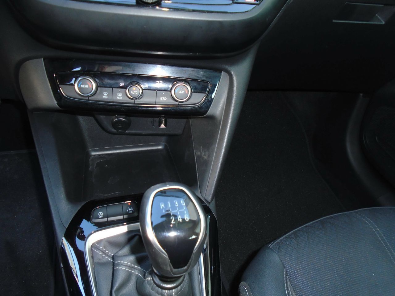 Foto Opel Corsa 14