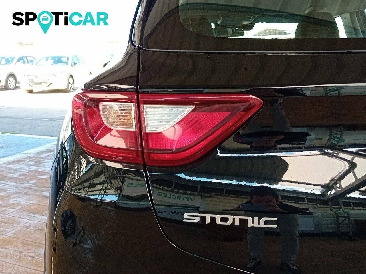 Foto Kia Stonic 17
