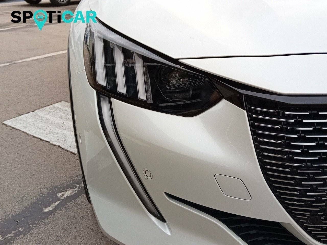 Foto Peugeot 208 16