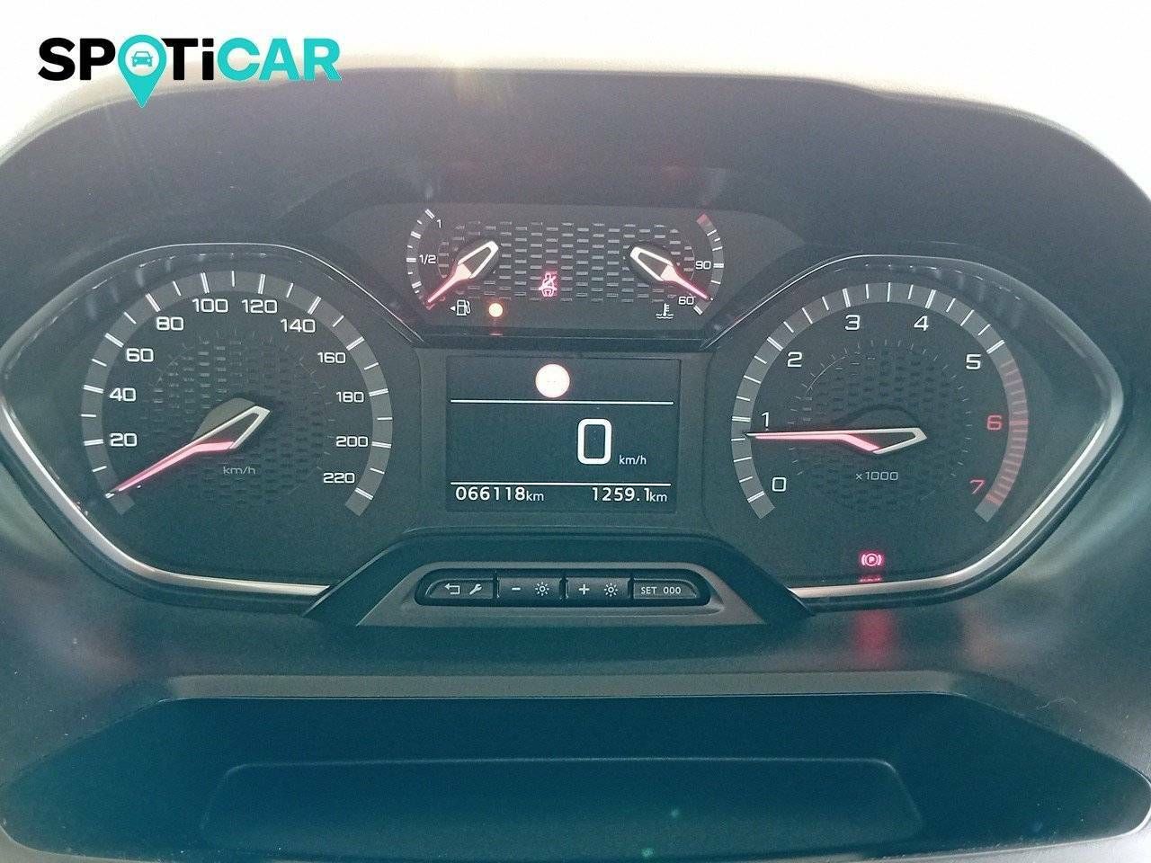 Foto Peugeot Rifter 10