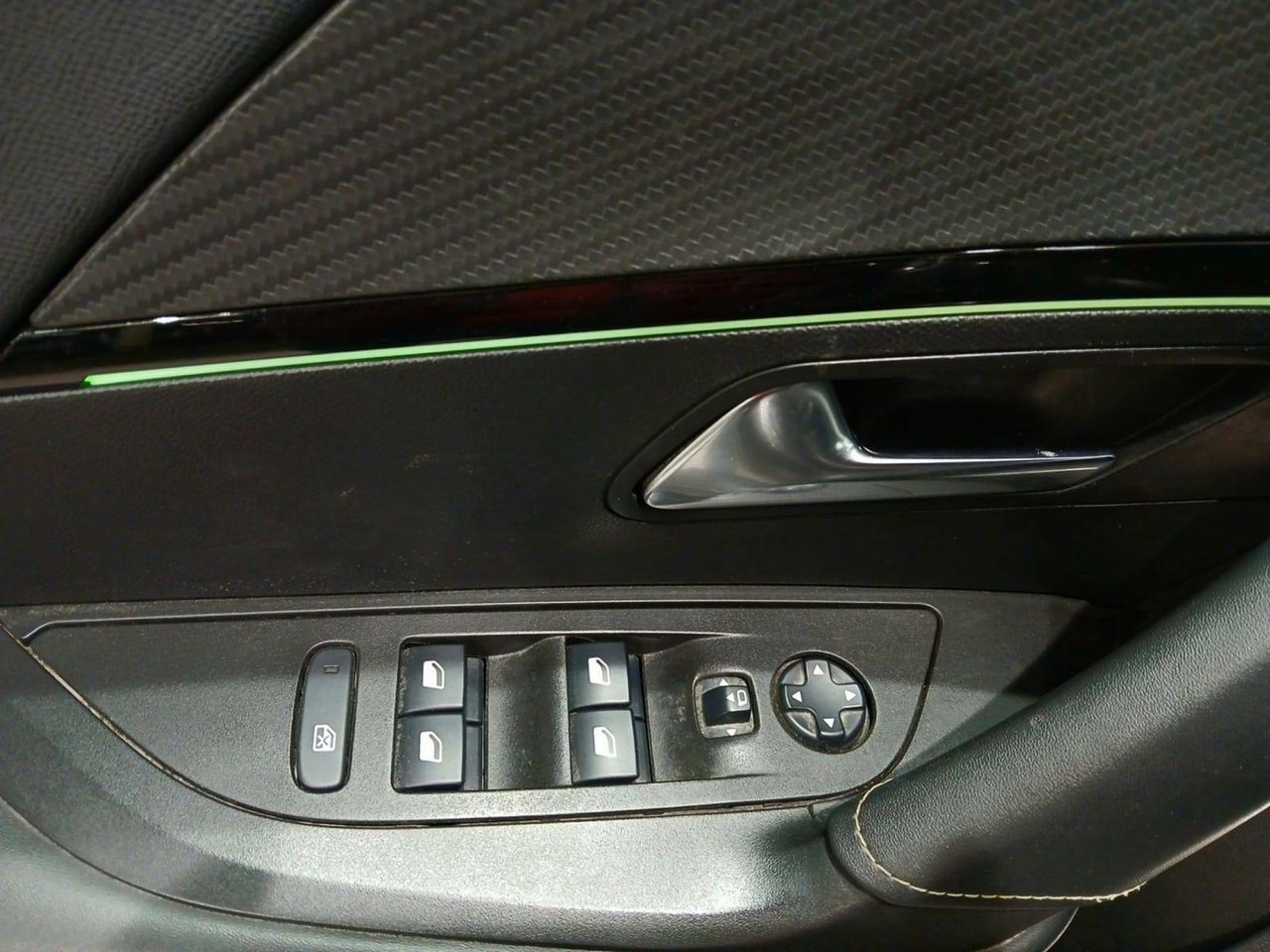 Foto Peugeot 2008 13