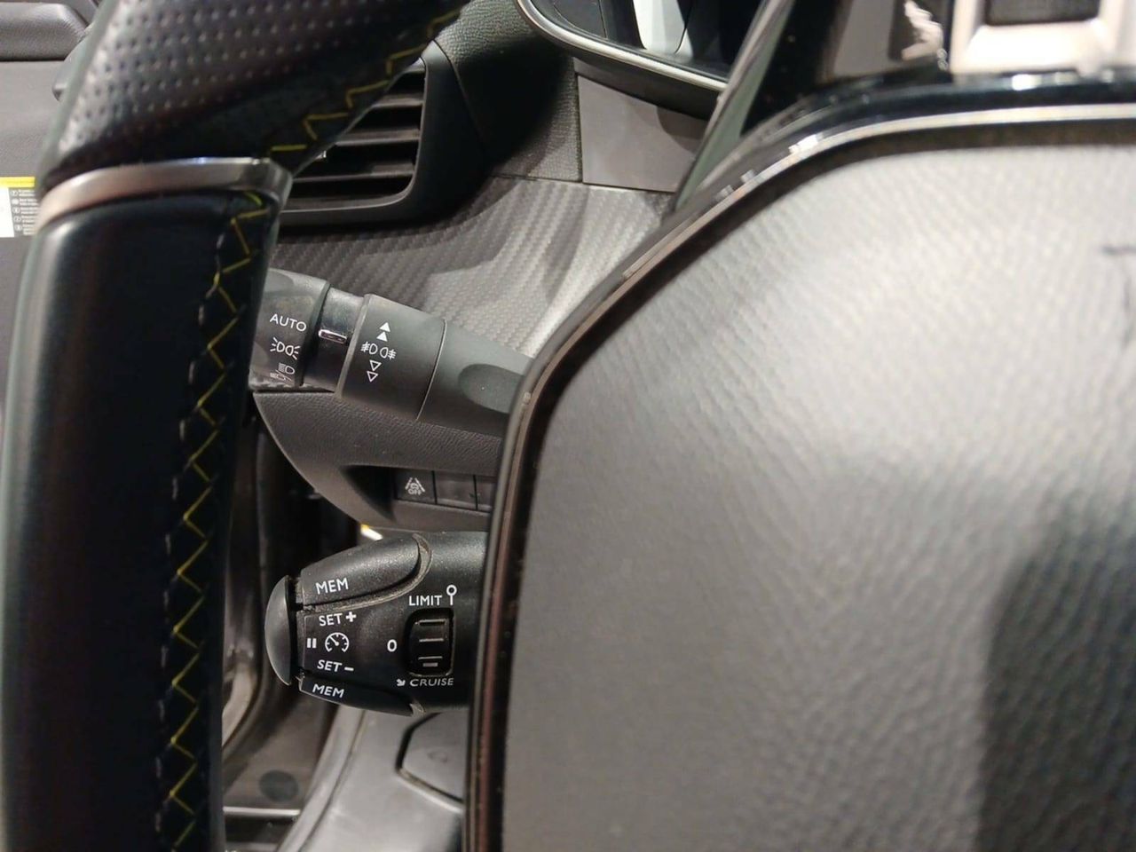 Foto Peugeot 2008 14
