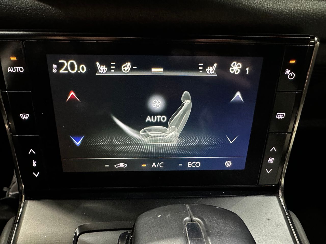 Foto Mazda MX-30 21