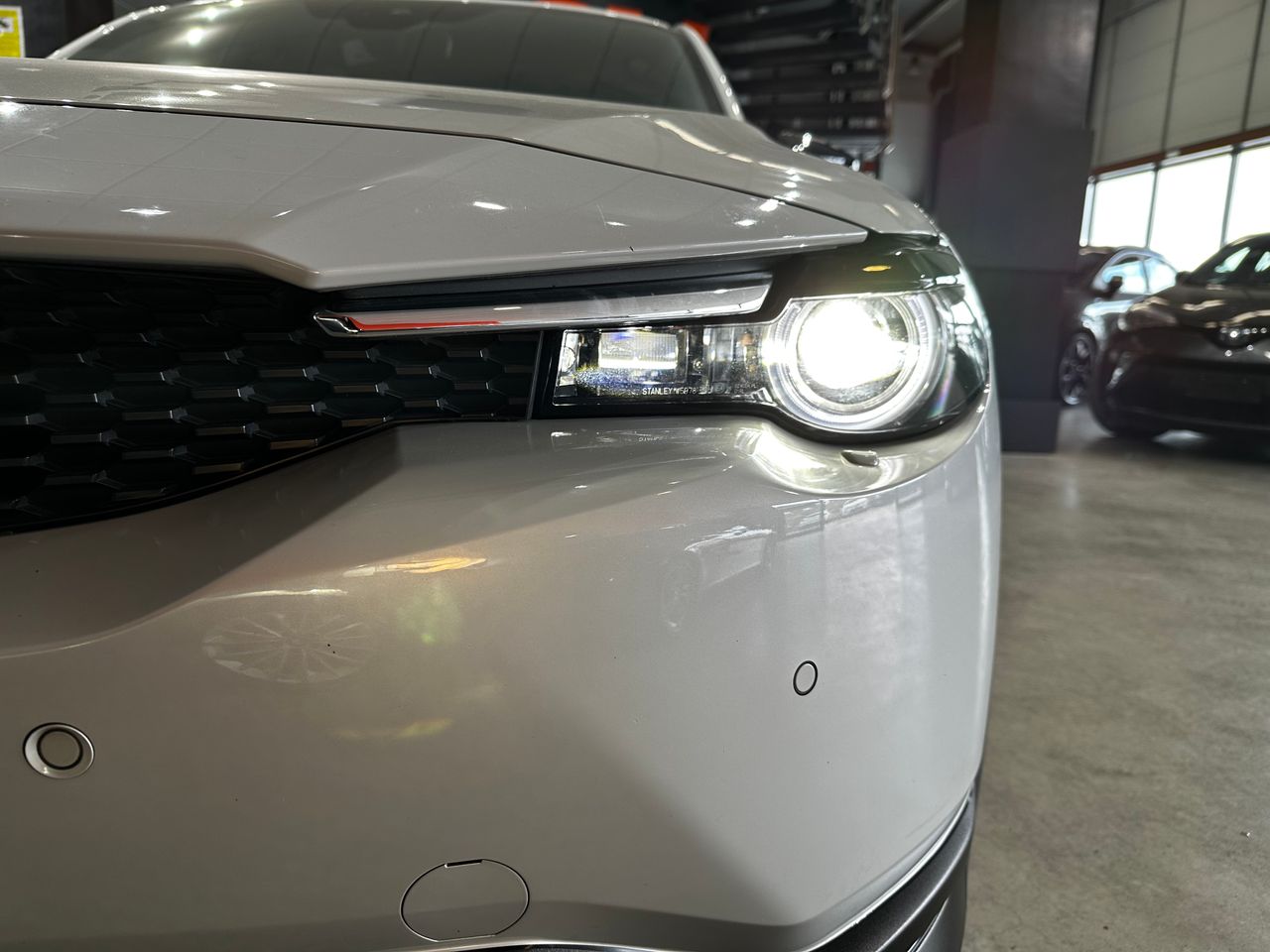 Foto Mazda MX-30 25