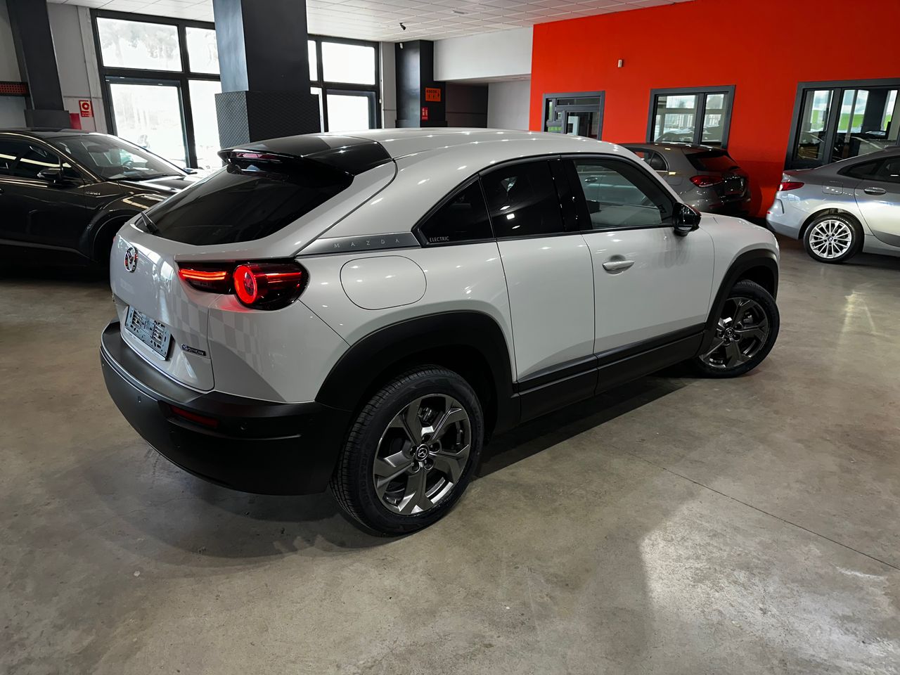 Foto Mazda MX-30 5