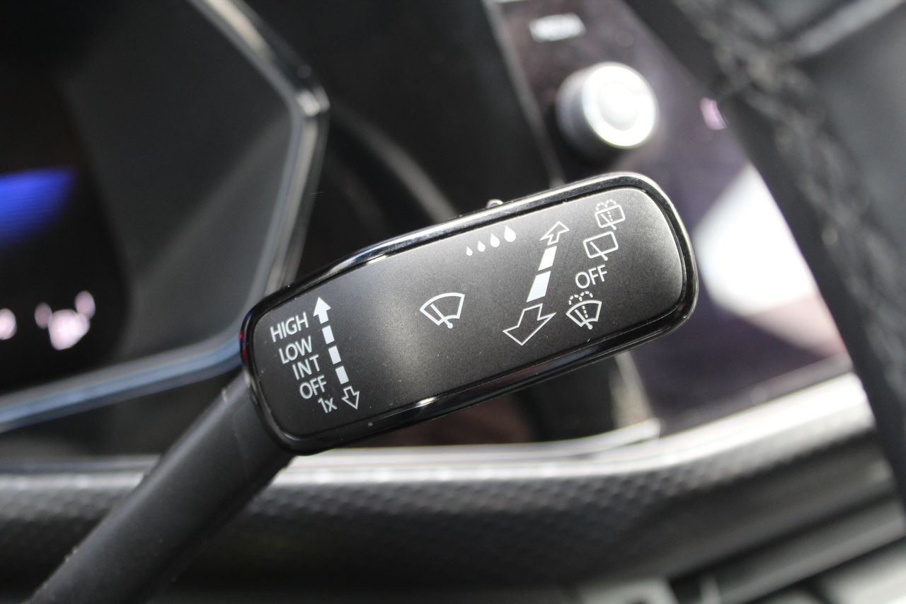 Foto Volkswagen T-Cross 15