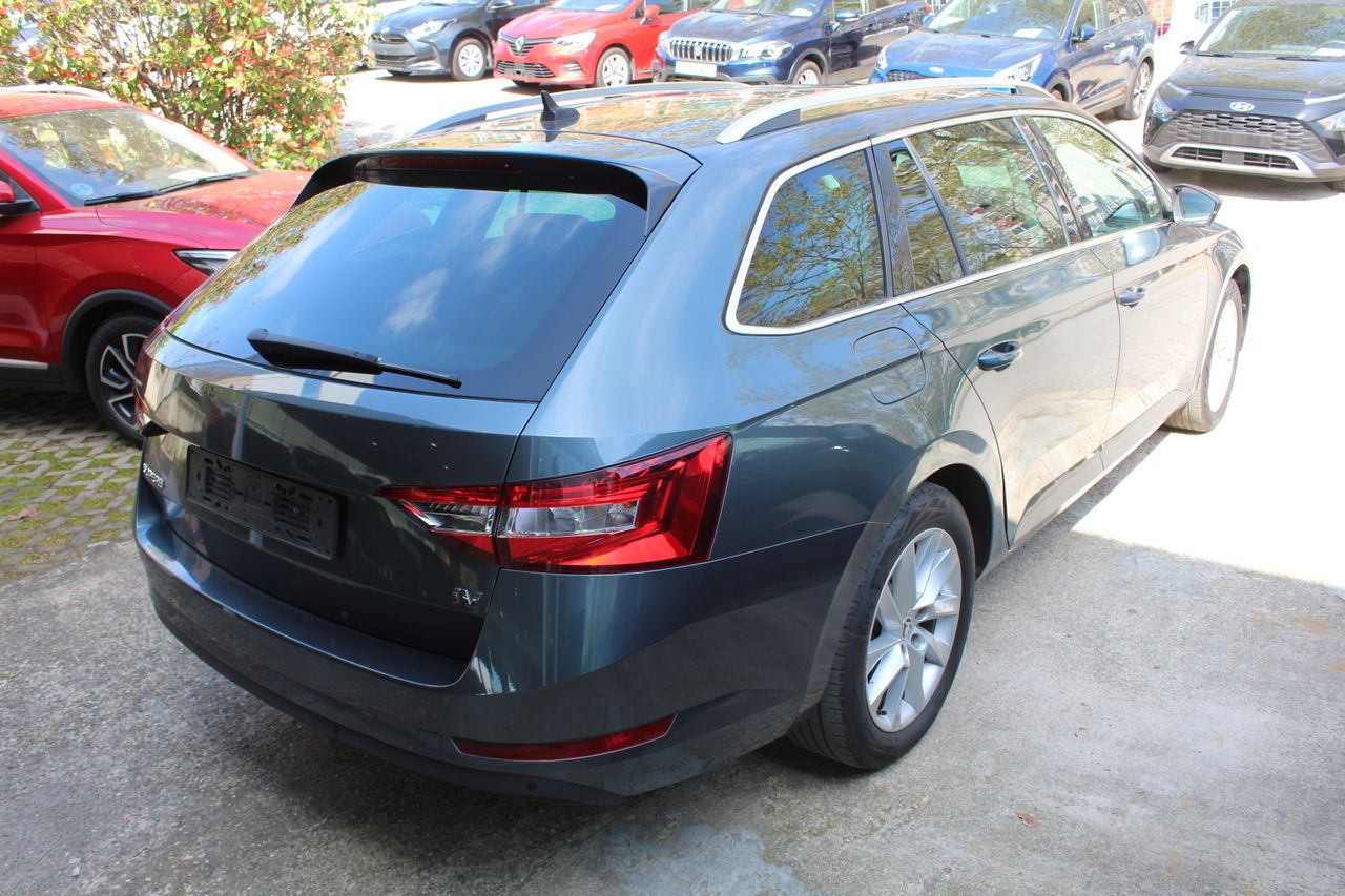 Foto Skoda Superb 7