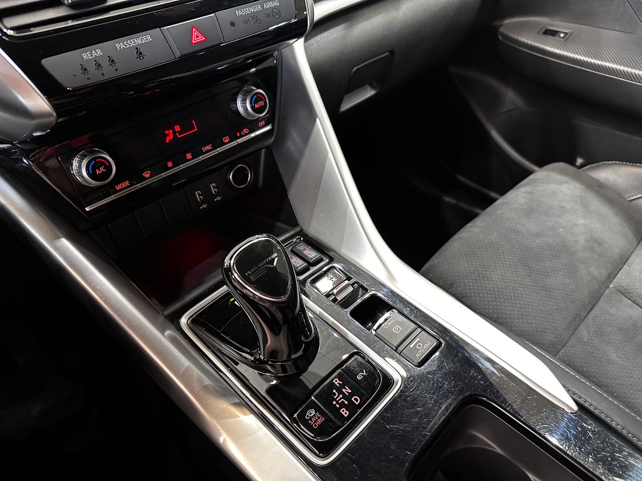 Foto Mitsubishi Eclipse Cross 14