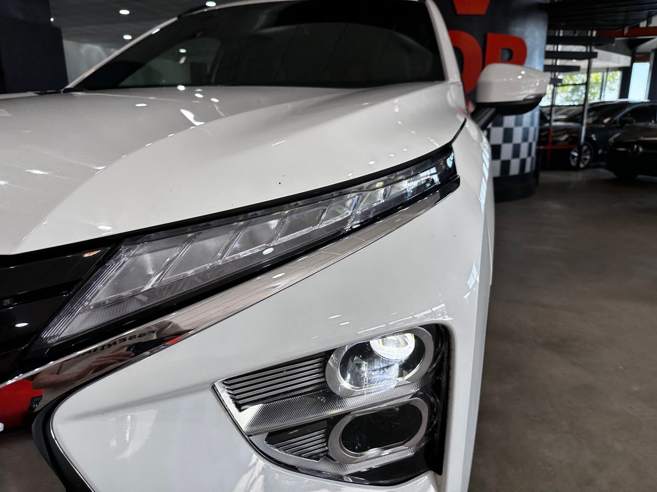 Foto Mitsubishi Eclipse Cross 20