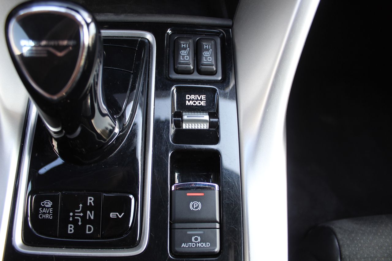 Foto Mitsubishi Eclipse Cross 23