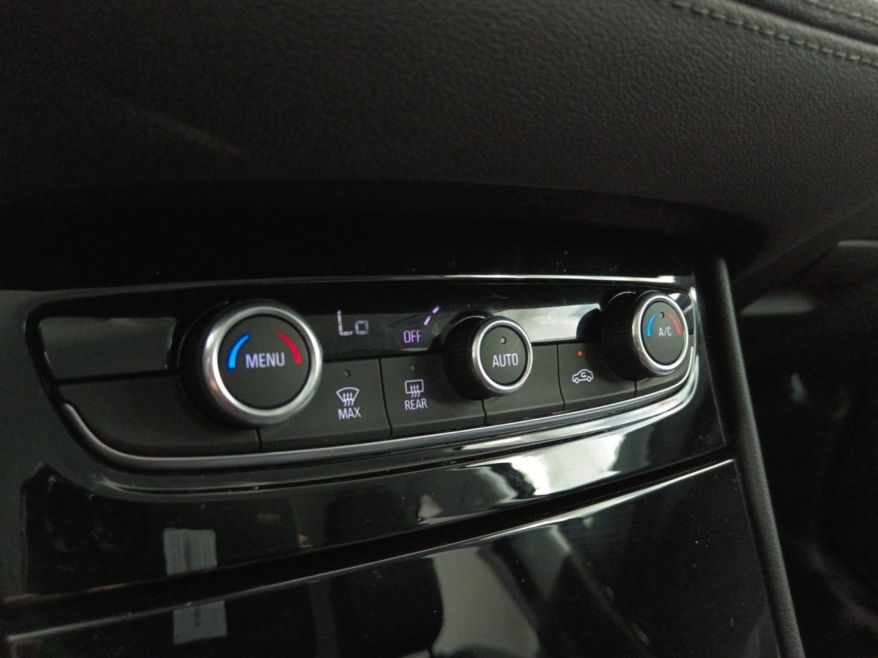 Foto Opel Grandland X 18
