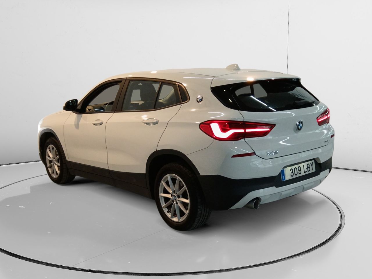 Foto BMW X2 4
