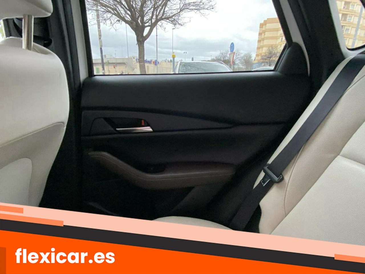 Foto Mazda CX-30 24