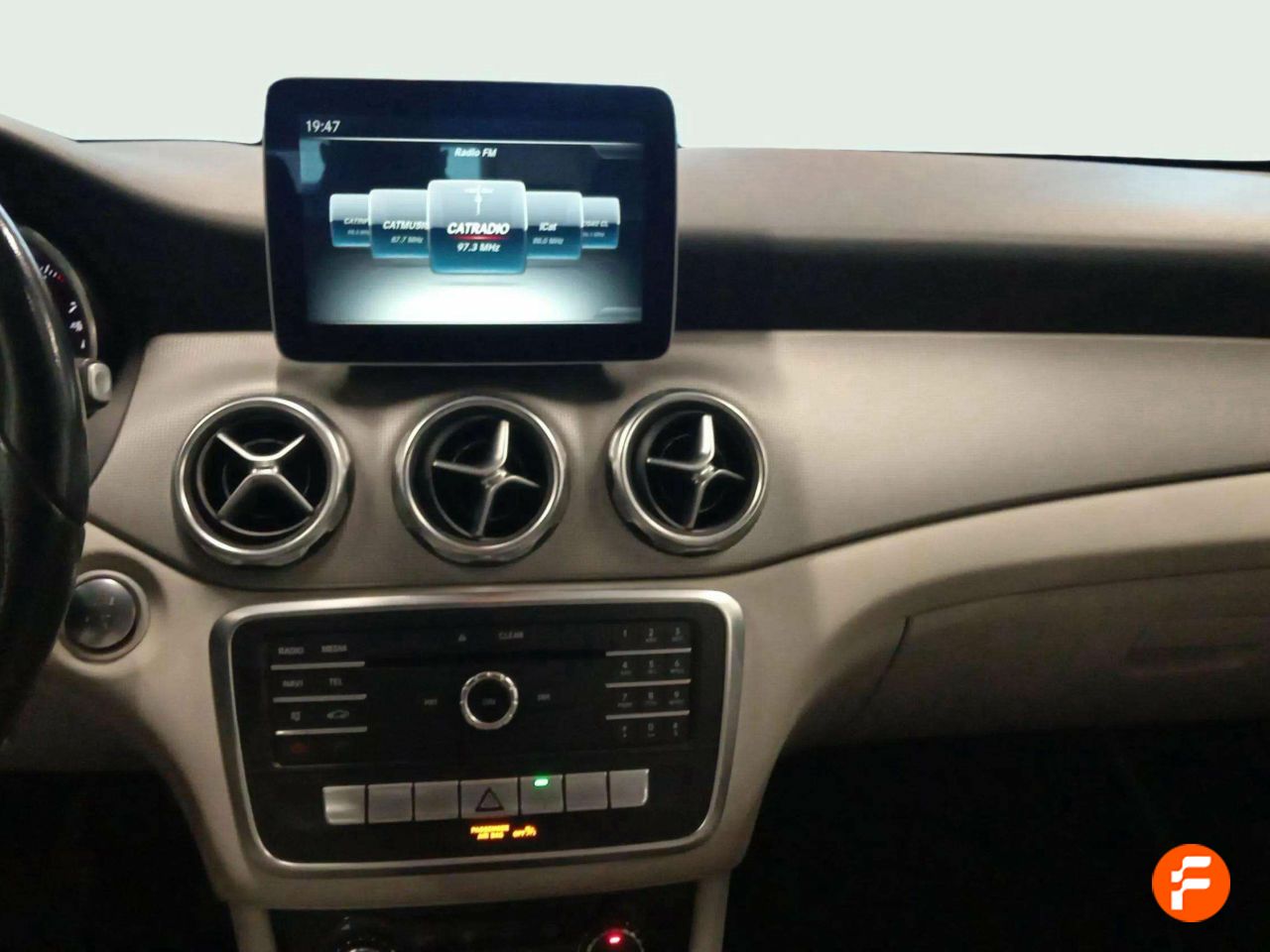 Foto Mercedes-Benz Clase GLA 11