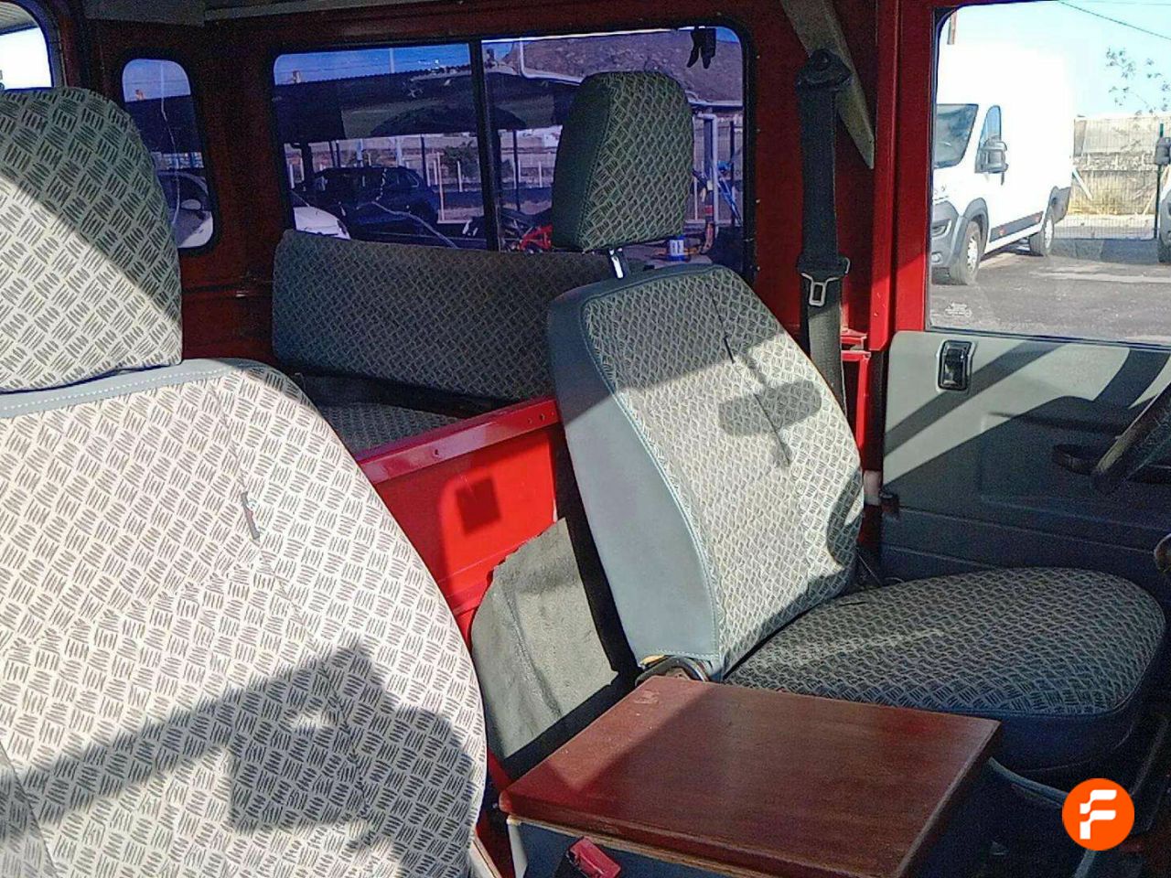 Foto Land-Rover Defender 14