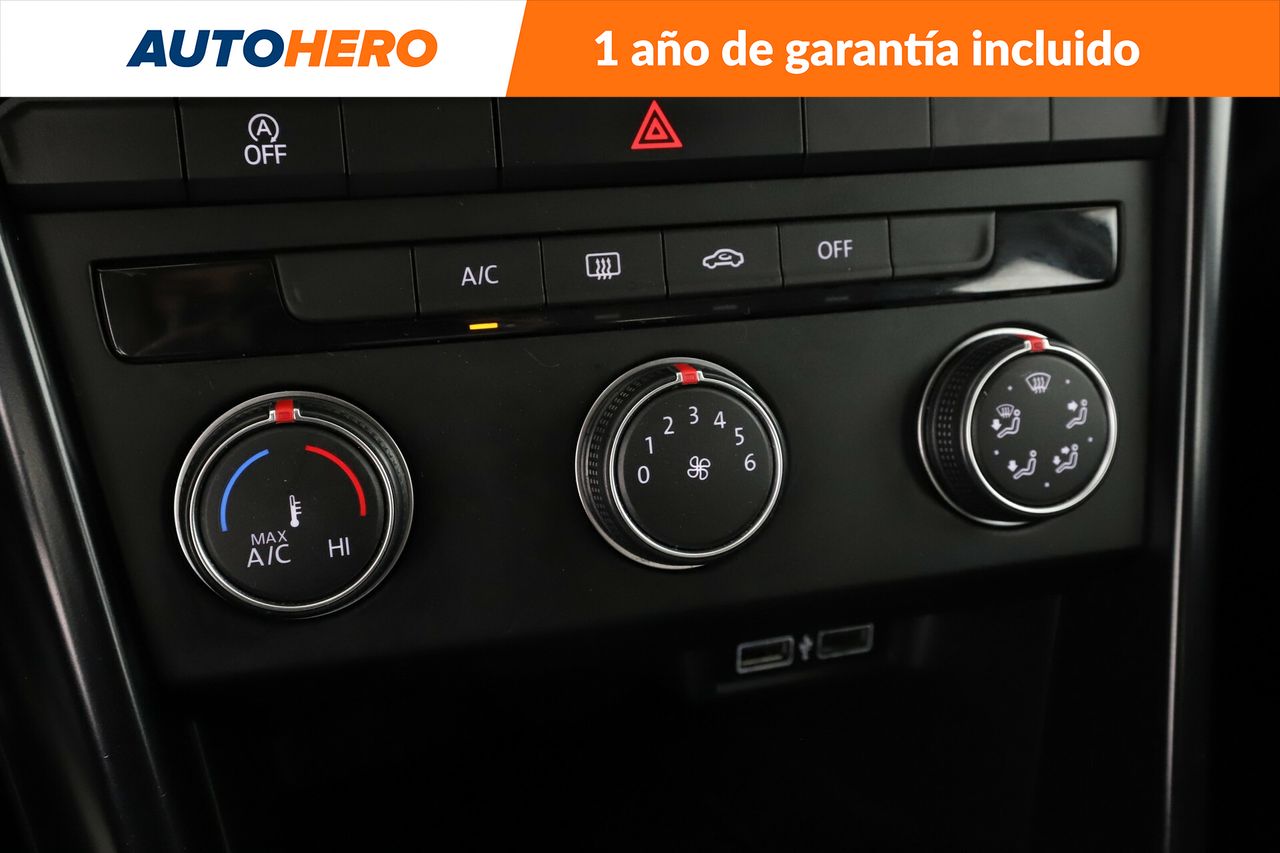 Foto Volkswagen T-Roc 24