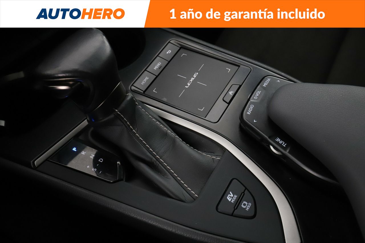 Foto Lexus UX 32