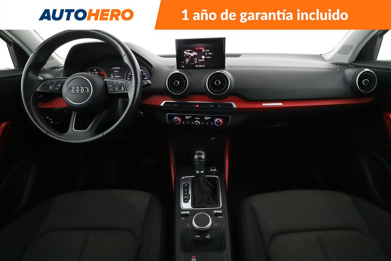 Foto Audi Q2 12