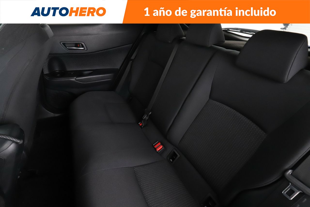 Foto Toyota C-HR 14