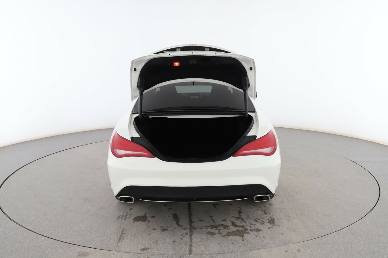 Foto Mercedes-Benz Clase CLA 17